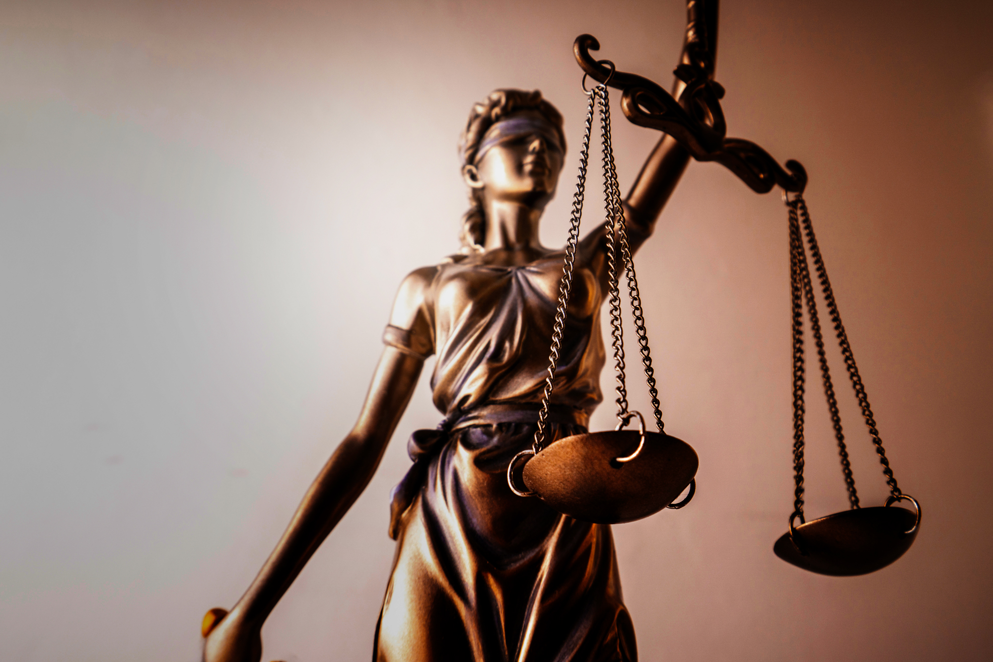 Faut-il porter plainte immédiatement après une agression ? | Maître Flora Richard Flachaire